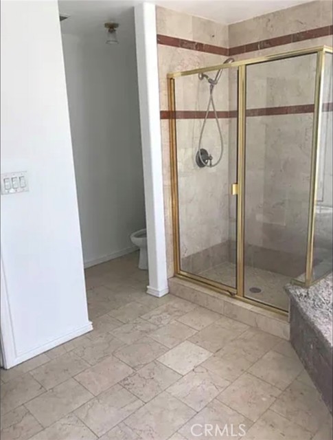 Detail Gallery Image 13 of 60 For 5224 Woodlake, Woodland Hills,  CA 91367 - 4 Beds | 3/1 Baths