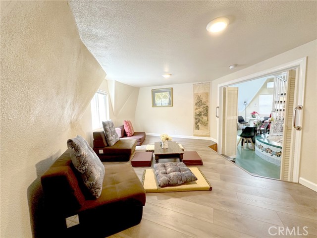 Detail Gallery Image 11 of 42 For 24998 Jewel, Crestline,  CA 92325 - 4 Beds | 3 Baths