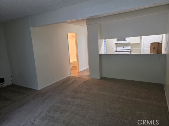 1460 W Foothill Boulevard, Upland CA: https://media.crmls.org/medias/072d040a-1eee-4876-b8e3-1c09cdb233fb.jpg