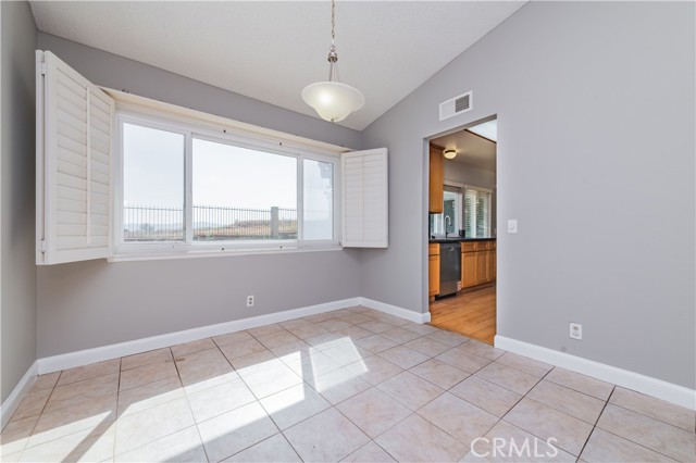 1135 Tierra Luna, Walnut CA: https://media.crmls.org/medias/072e5555-3f8e-4b8f-8bfc-b95abd4a9e59.jpg