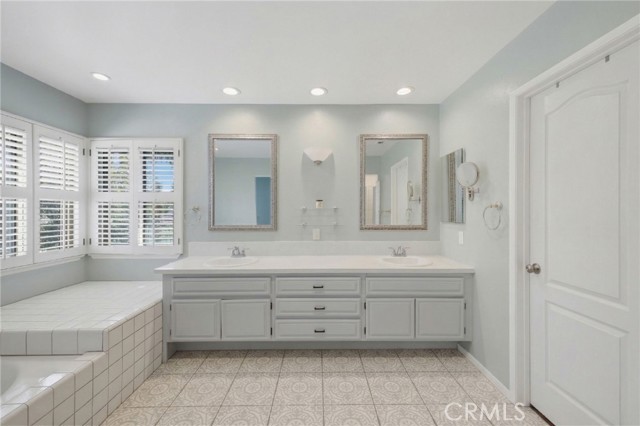 Detail Gallery Image 23 of 43 For 1970 Glassboro, Claremont,  CA 91711 - 4 Beds | 3 Baths