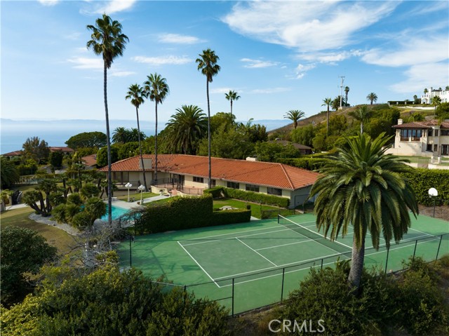 Detail Gallery Image 9 of 75 For 984 La Cresta Pl, Palos Verdes Estates,  CA 90274 - 6 Beds | 4 Baths