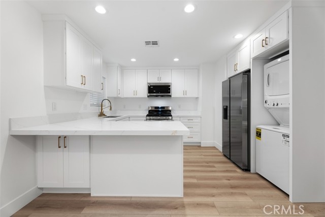 Detail Gallery Image 7 of 26 For 9253 Parliament Ave, Westminster,  CA 92683 - 2 Beds | 2 Baths