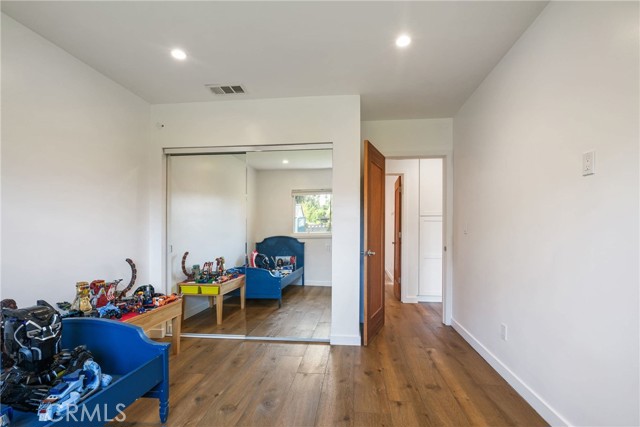 6615 Farralone Avenue, Woodland Hills CA: https://media.crmls.org/medias/072f3103-1092-4d20-a2d4-d87318805e9b.jpg
