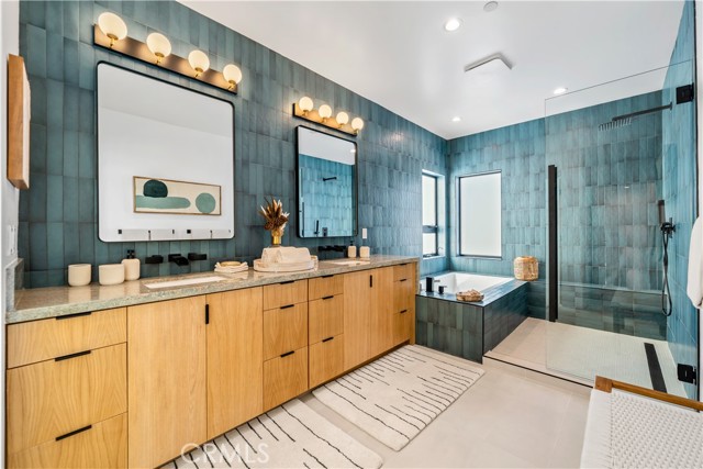 171 Savona Walk, Long Beach CA: https://media.crmls.org/medias/072f60ba-2e11-4a0e-9517-bd680ba70a59.jpg