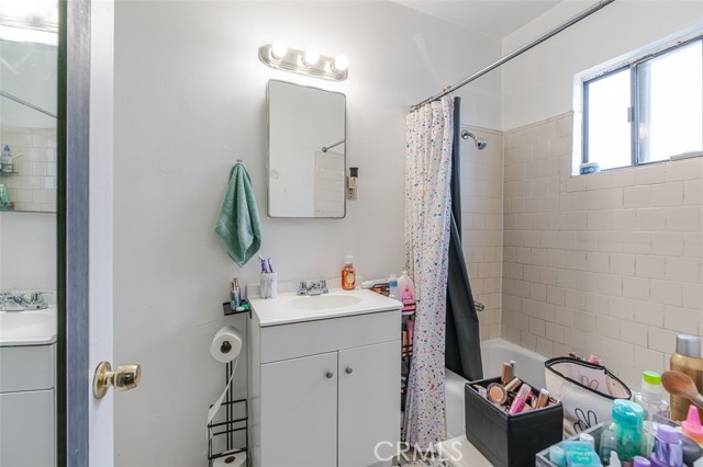 Image 29 of 31 For 2408 Eastern Avenue