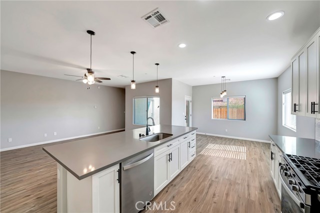 Detail Gallery Image 11 of 44 For 10549 Camille Ct, California City,  CA 93505 - 3 Beds | 2 Baths