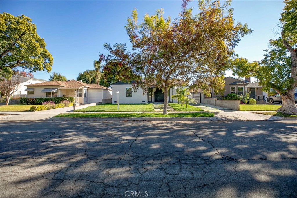 1440 N Maple StreetBurbank img 49