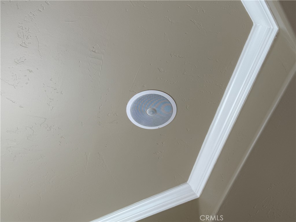 https://media.crmls.org/medias/07311305-b468-4b28-9ae8-6a34d4cfd181.jpg?preset=X-Large