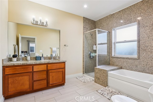 Detail Gallery Image 19 of 35 For 204 E 121st St, Los Angeles,  CA 90061 - 4 Beds | 4 Baths