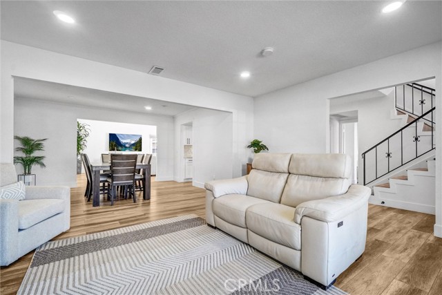 Detail Gallery Image 10 of 30 For 1501 Shenandoah St, Placentia,  CA 92870 - 5 Beds | 2/1 Baths