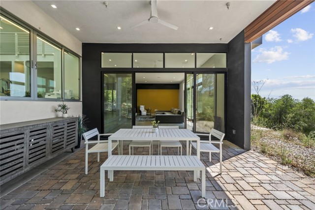 Detail Gallery Image 44 of 53 For 18177 Knoll Hill, Granada Hills,  CA 91344 - 4 Beds | 4/1 Baths