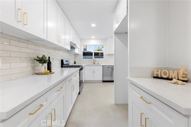 Detail Gallery Image 13 of 24 For 1326 Mayland Ave, La Puente,  CA 91746 - 4 Beds | 2 Baths