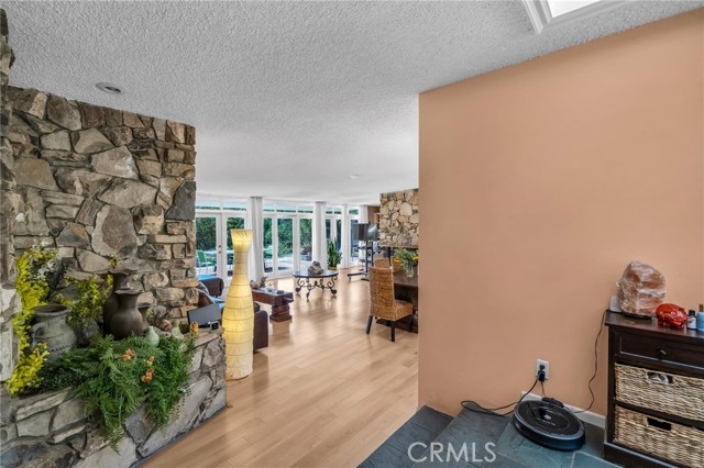 12 Pony Lane, Rolling Hills Estates, California 90274, 3 Bedrooms Bedrooms, ,2 BathroomsBathrooms,Residential,Sold,Pony,SB21215707