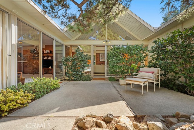 Detail Gallery Image 6 of 56 For 1074 N Granada, Orange,  CA 92869 - 5 Beds | 2 Baths