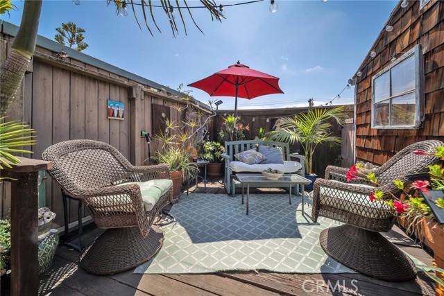 1907 Gates Avenue, Redondo Beach, California 90278, 2 Bedrooms Bedrooms, ,2 BathroomsBathrooms,Residential,Sold,Gates,PV21127112