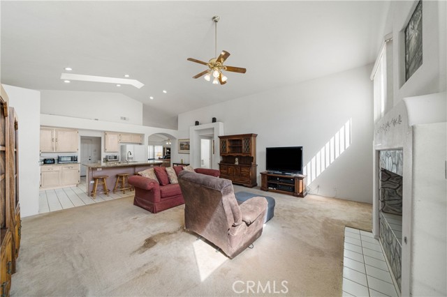 Detail Gallery Image 5 of 31 For 24395 Silver Bullet Way, Murrieta,  CA 92562 - 4 Beds | 2/1 Baths