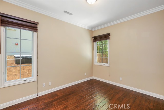 26 Woods Trail, Irvine CA: https://media.crmls.org/medias/073396a7-0aa1-4796-a34f-1b2915ce7649.jpg