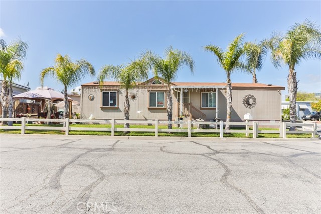 Image 2 for 156 Sir Damas Dr, Riverside, CA 92507