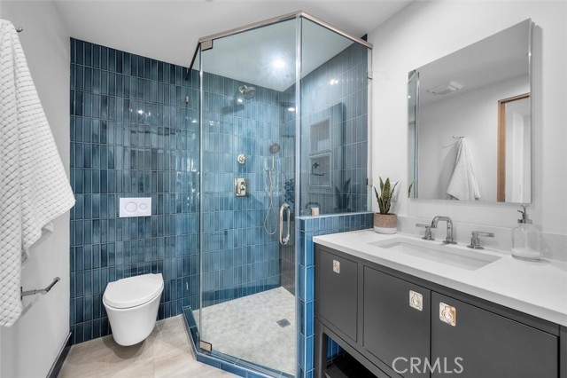 555 Esplanade, Redondo Beach CA: https://media.crmls.org/medias/07360013-2a85-49a7-846b-b2adcddcaad4.jpg