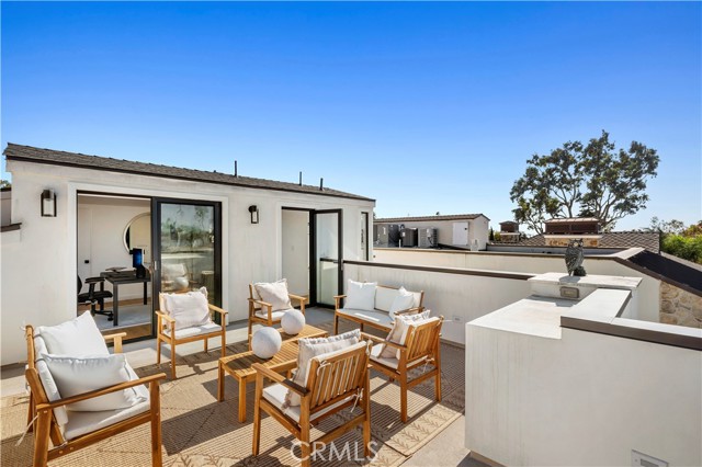 Detail Gallery Image 28 of 32 For 608 Orchid Ave, Corona Del Mar,  CA 92625 - 3 Beds | 3/1 Baths