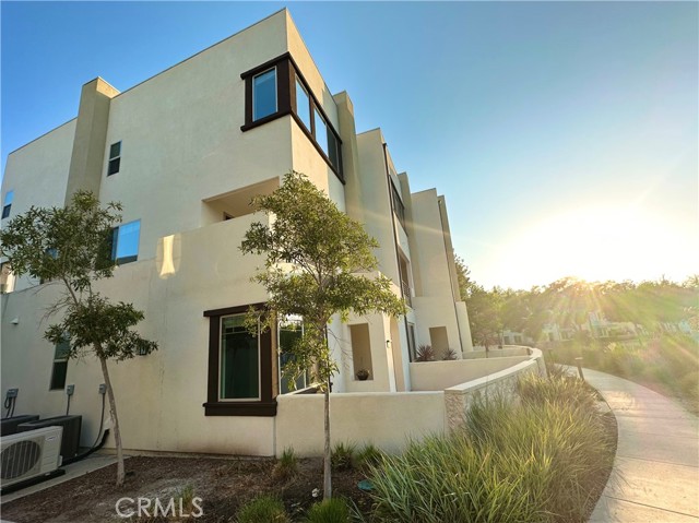 147 Episode, Irvine CA: https://media.crmls.org/medias/0736ebf3-cf58-46a5-af08-0c397451f483.jpg