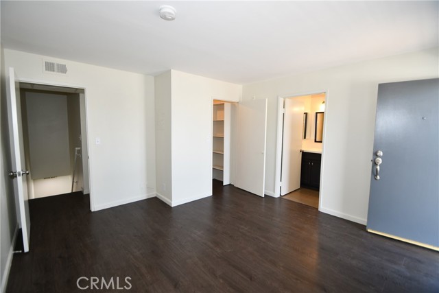 11852 Washington Place, Los Angeles CA: https://media.crmls.org/medias/07372f2f-04f1-4337-bfe5-2c742fa47c7a.jpg