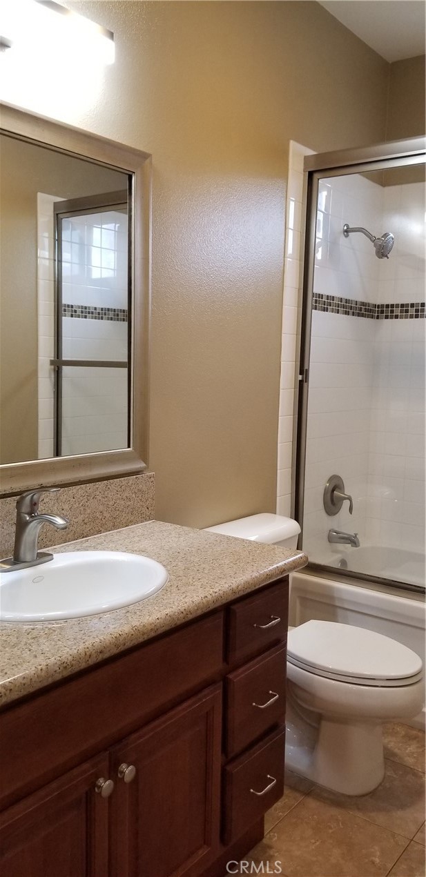 Detail Gallery Image 25 of 39 For 1704 Ruxton Ln #C,  Redondo Beach,  CA 90278 - 3 Beds | 2/1 Baths