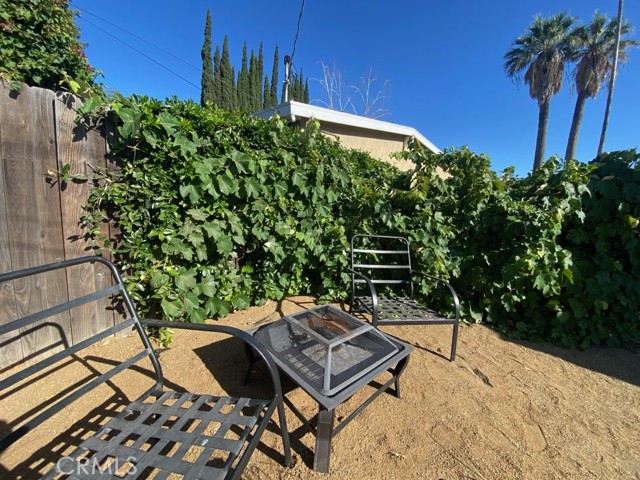 Detail Gallery Image 27 of 31 For 16506 Halsted St, Northridge,  CA 91343 - 4 Beds | 2 Baths