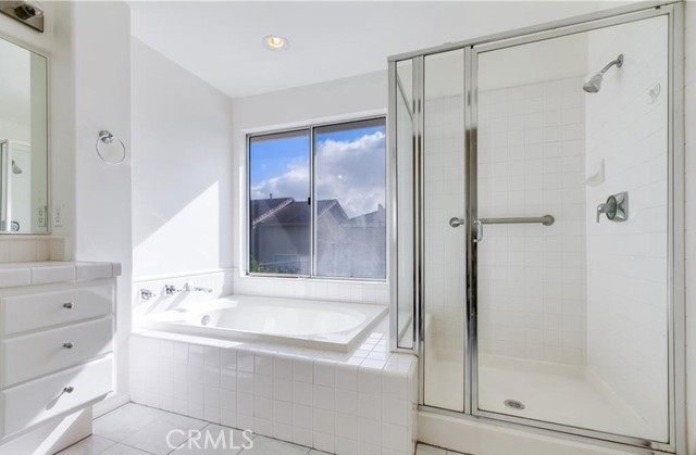 Detail Gallery Image 13 of 19 For 5432 Wrench Ct, Lakewood,  CA 90712 - 4 Beds | 3 Baths
