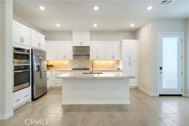 173 Biome, Irvine CA: https://media.crmls.org/medias/0738366d-43f8-4dc5-a62f-a265d5be0f47.jpg
