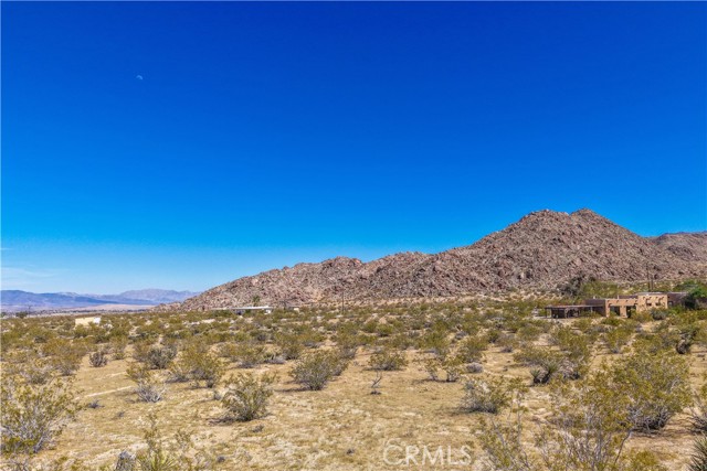 Detail Gallery Image 16 of 32 For 7054 Canyon Rd, Twentynine Palms,  CA 92277 - – Beds | – Baths