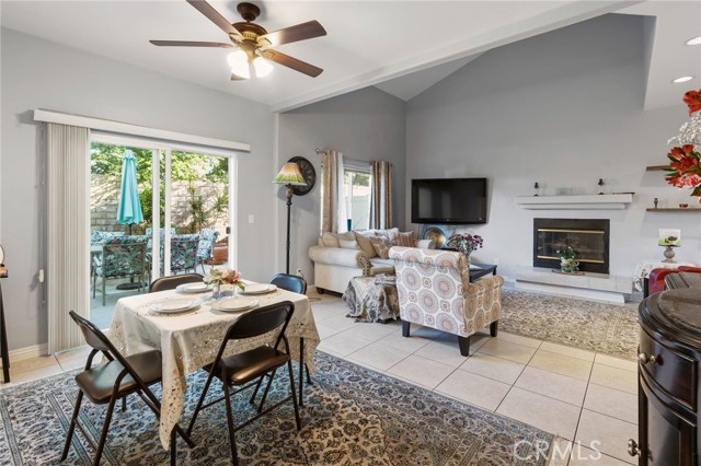 Detail Gallery Image 8 of 27 For 9429 Burnet Ave #5,  North Hills,  CA 91343 - 3 Beds | 2 Baths