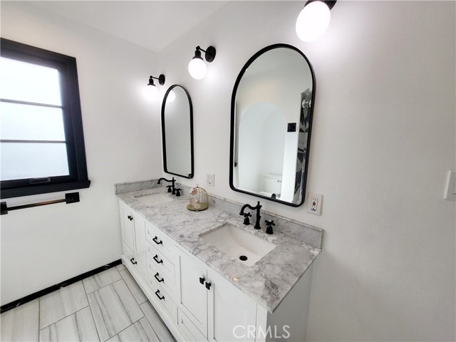 Detail Gallery Image 38 of 47 For 441 E 17th St, Long Beach,  CA 90813 - – Beds | – Baths