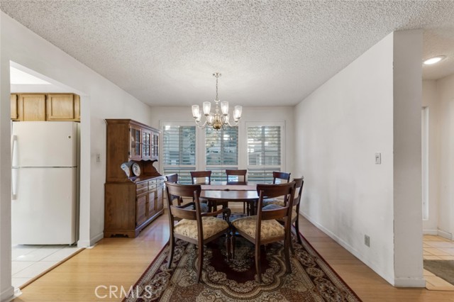 Detail Gallery Image 13 of 39 For 18200 Andrea Cir #6,  Northridge,  CA 91325 - 3 Beds | 2/1 Baths