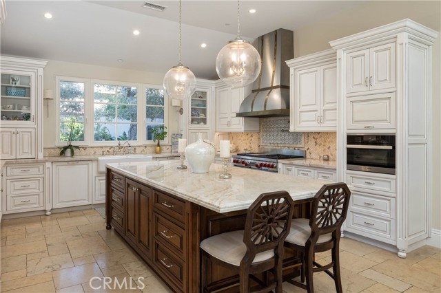 Detail Gallery Image 7 of 34 For 25 Blue Grass, Irvine,  CA 92603 - 6 Beds | 6/3 Baths