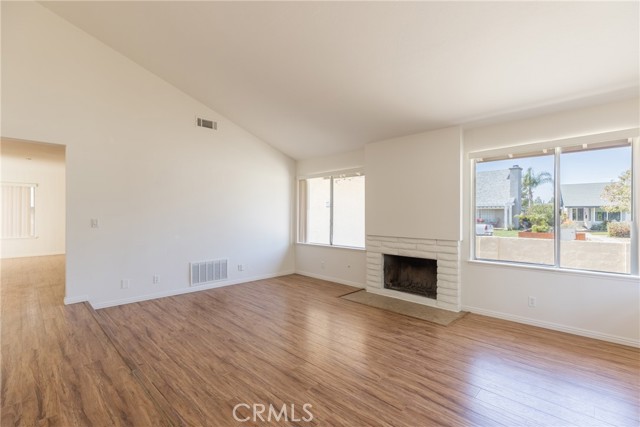 2224 Carlsbad Court photo 2