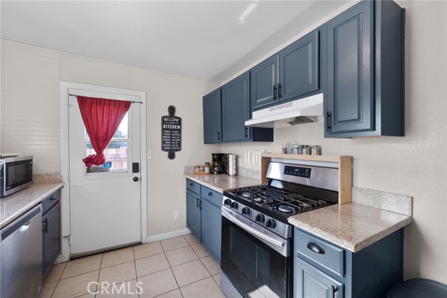 Detail Gallery Image 8 of 44 For 903 Webster, Redlands,  CA 92374 - 4 Beds | 2/1 Baths