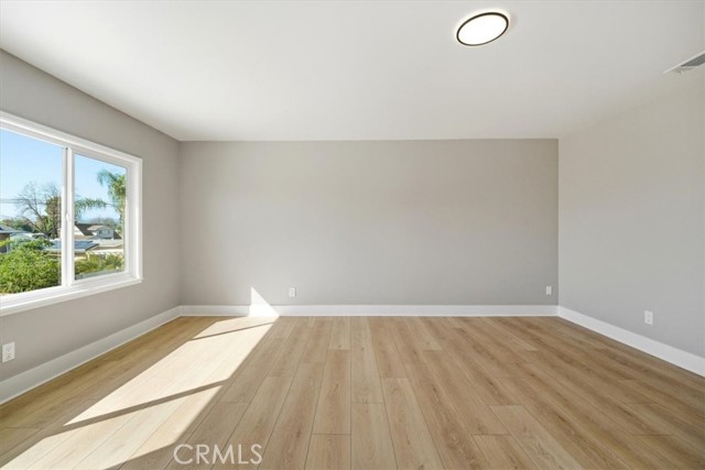 Detail Gallery Image 36 of 59 For 1613 Darcy Ave, Simi Valley,  CA 93065 - 4 Beds | 2/1 Baths