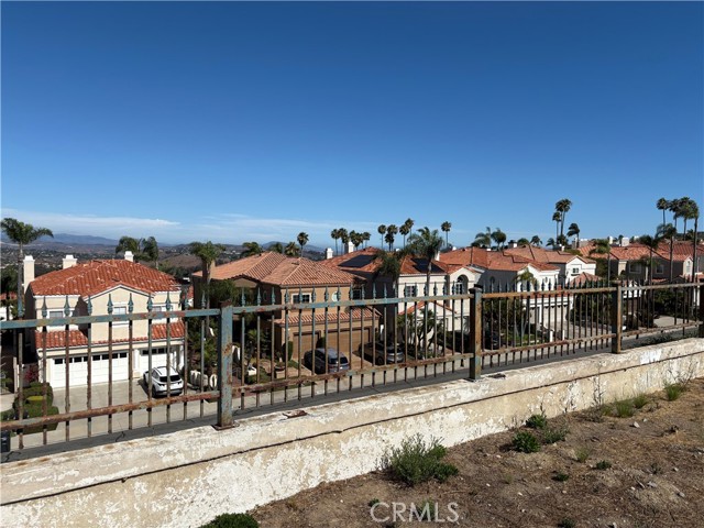 22 Coronado Pointe, Laguna Niguel CA: https://media.crmls.org/medias/073bb323-328c-4d3a-a0c0-7d96678fe497.jpg