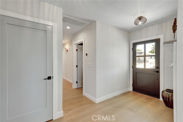 Detail Gallery Image 19 of 39 For 6451 Firebrand St, Los Angeles,  CA 90045 - 4 Beds | 3/1 Baths
