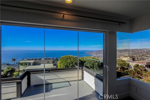 Detail Gallery Image 19 of 23 For 1020 Baja St, Laguna Beach,  CA 92651 - 4 Beds | 4/1 Baths