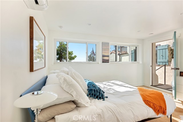 802 Rembrandt Drive, Laguna Beach CA: https://media.crmls.org/medias/073d5179-161c-4cb2-97ad-2ce439d6670a.jpg