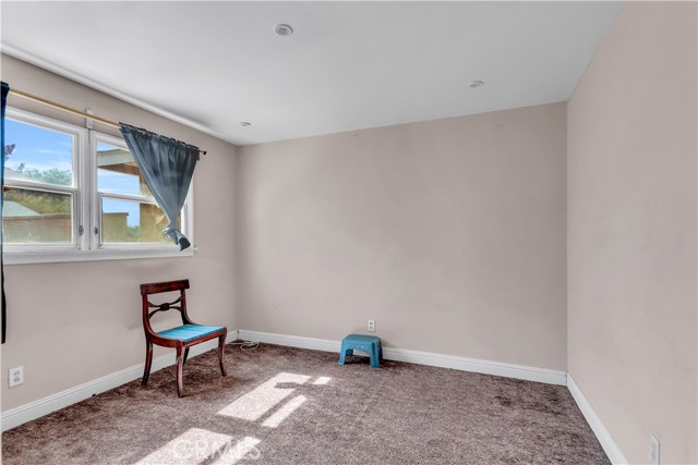 438 E Avenue R5, Palmdale CA: https://media.crmls.org/medias/073da2dc-855f-4685-a995-53a65f5d2aaa.jpg