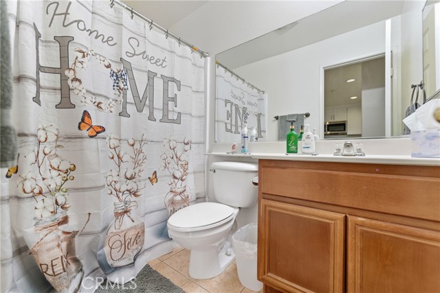 Detail Gallery Image 7 of 23 For 25796 Iris #C,  Moreno Valley,  CA 92551 - 3 Beds | 3 Baths