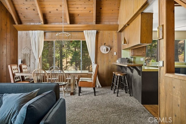 Detail Gallery Image 8 of 36 For 26522 Thunderbird Dr, Lake Arrowhead,  CA 92391 - 3 Beds | 2/1 Baths