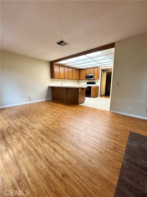 Detail Gallery Image 9 of 15 For 6066 E Butterfield, Anaheim Hills,  CA 92807 - 3 Beds | 2/1 Baths