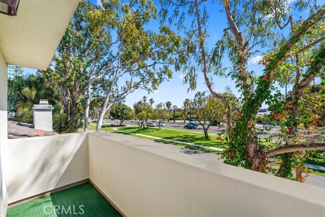 Detail Gallery Image 40 of 54 For 1020 Harbor Crossing, Marina Del Rey,  CA 90292 - 4 Beds | 4/1 Baths