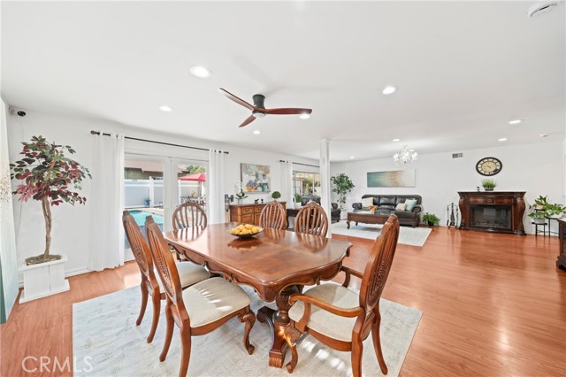 2415 Casa Grande Street, Pasadena CA: https://media.crmls.org/medias/073e3648-0413-4cca-8bc3-f1b0b94b1709.jpg