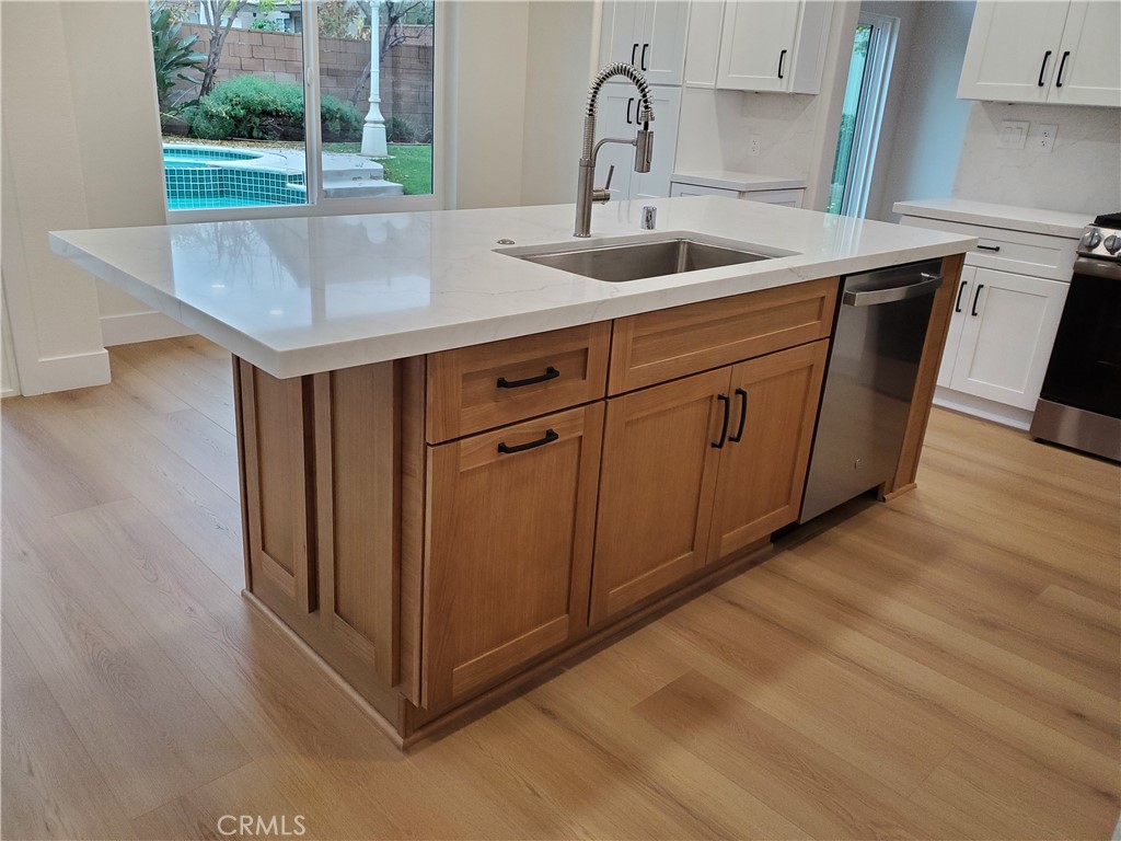 MLS #OC25261942 image #8